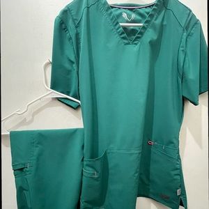 Smitten Scrub Set. Hunter Green. Size Medium